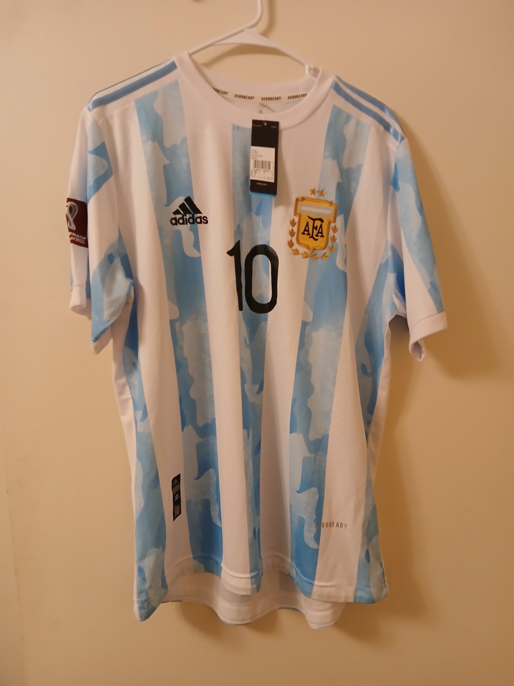 Messi Adidas Argentina 2022 Soccer Jersey in White and Light Blue XL NWT